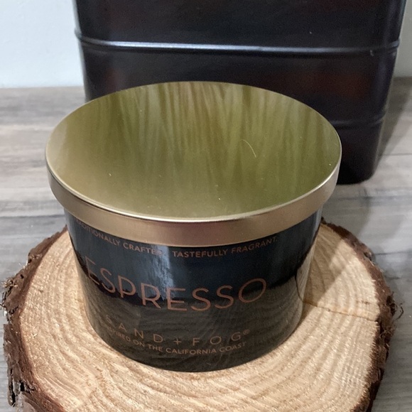 Sand+Fog ESPRESSO SCENTED 2 WICK CANDLE - Picture 2 of 8